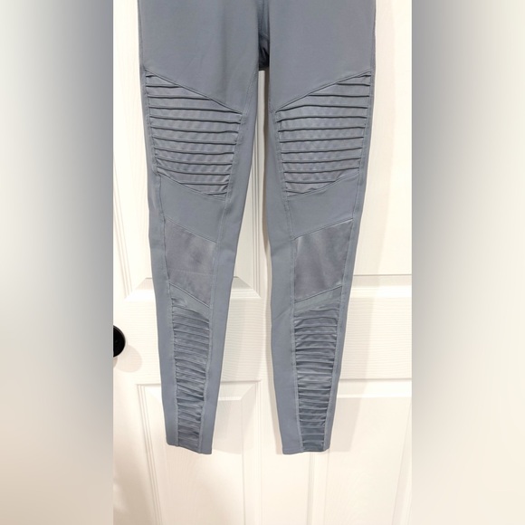ALO Yoga High Waist Moto Contouring Muted Blue Mesh Gym Medium Leggings - Picture 6 of 11
